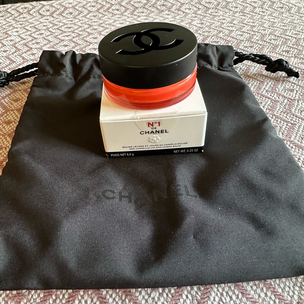 Chanel No.1 Wake-Up Pink Lip & Cheek Balm